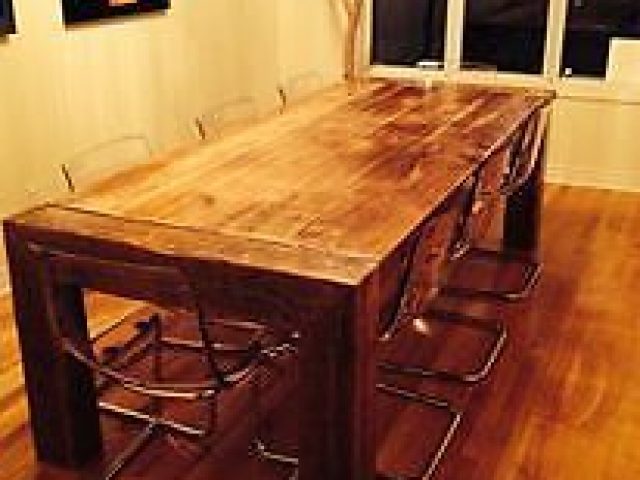 Table de cuisine en bois de rose