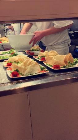 Table de cuisine forme speciale