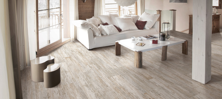 Carrelage imitation parquet bois clair