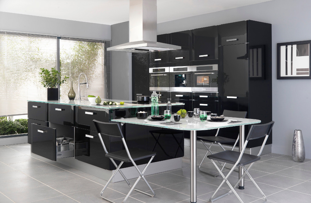 Carrelage cuisine noire laquée