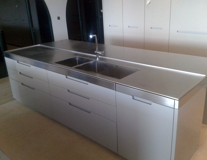 Cuisine plan de travail inox