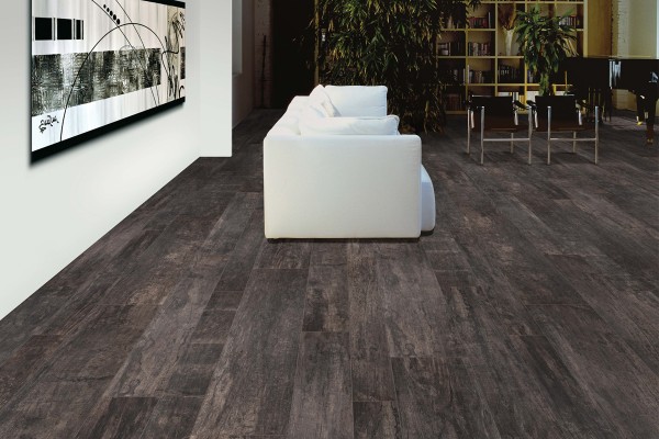 Carrelage effet parquet noir